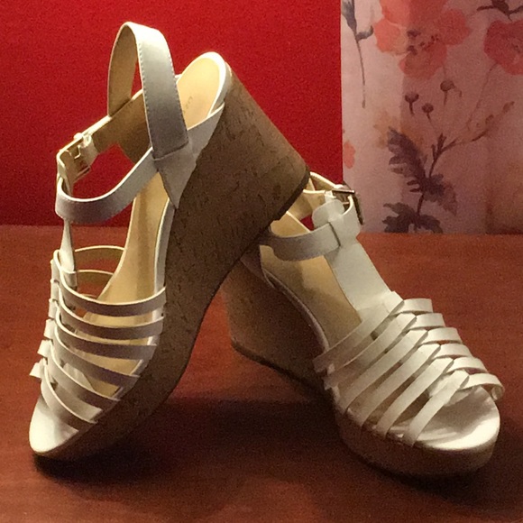 Liz Claiborne Shoes - NEW! LIZ CLAIBORNE KILA STRAPPY WEDGE SANDALS 9.5M